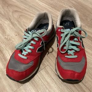 New Balance 574 Classic Winter Harbor Red Womens Size 9 Sneakers